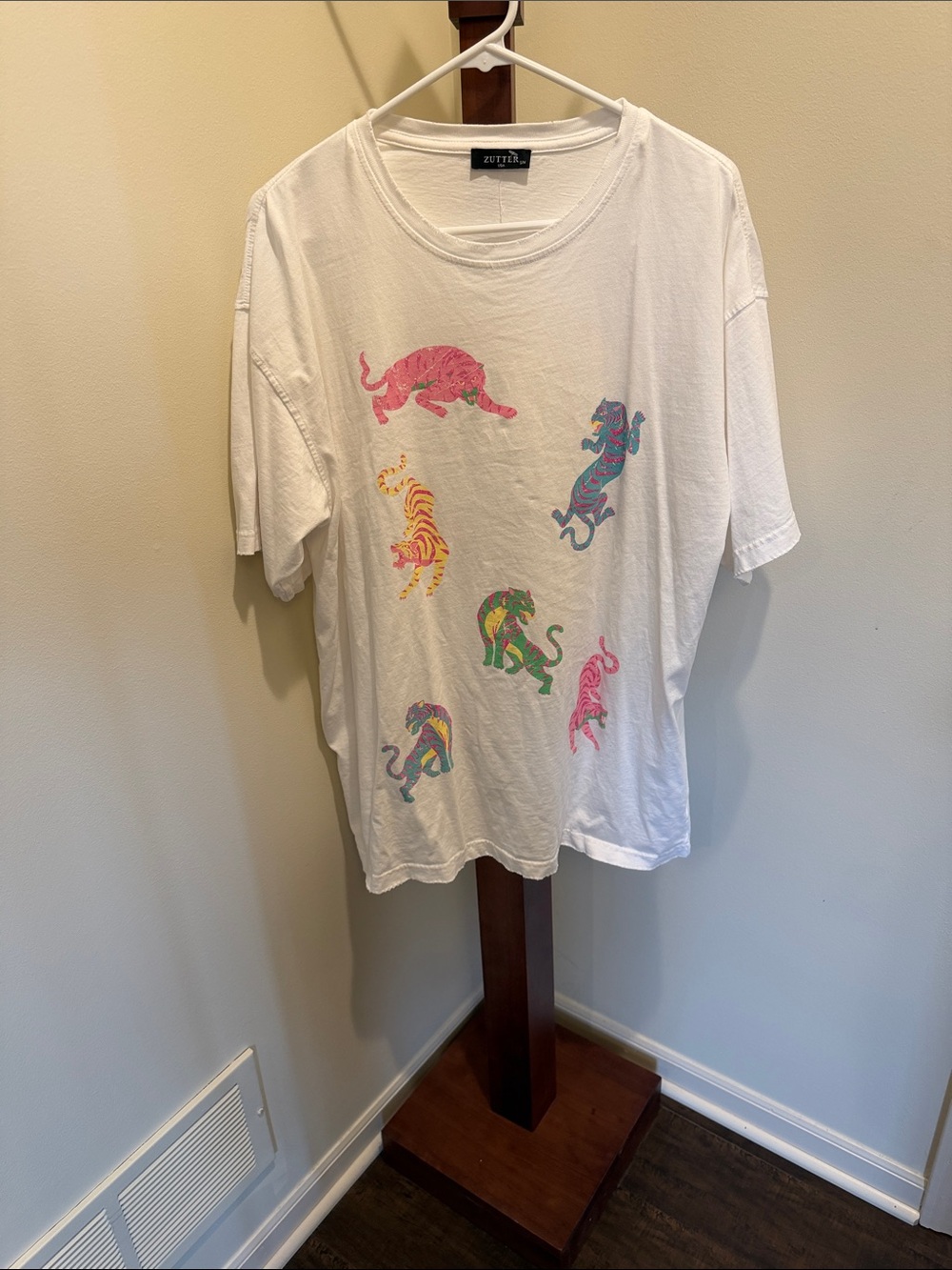 White Graphic Tiger Print Tee